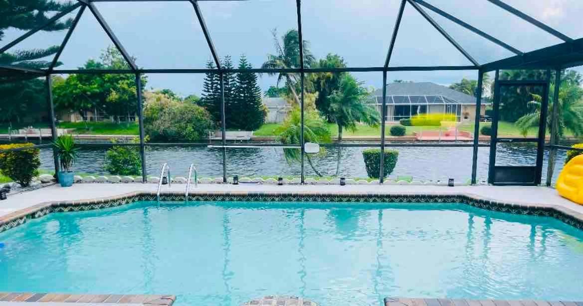 Hidden Secret Waterfront Retreat Villa Cape Coral Exterior photo