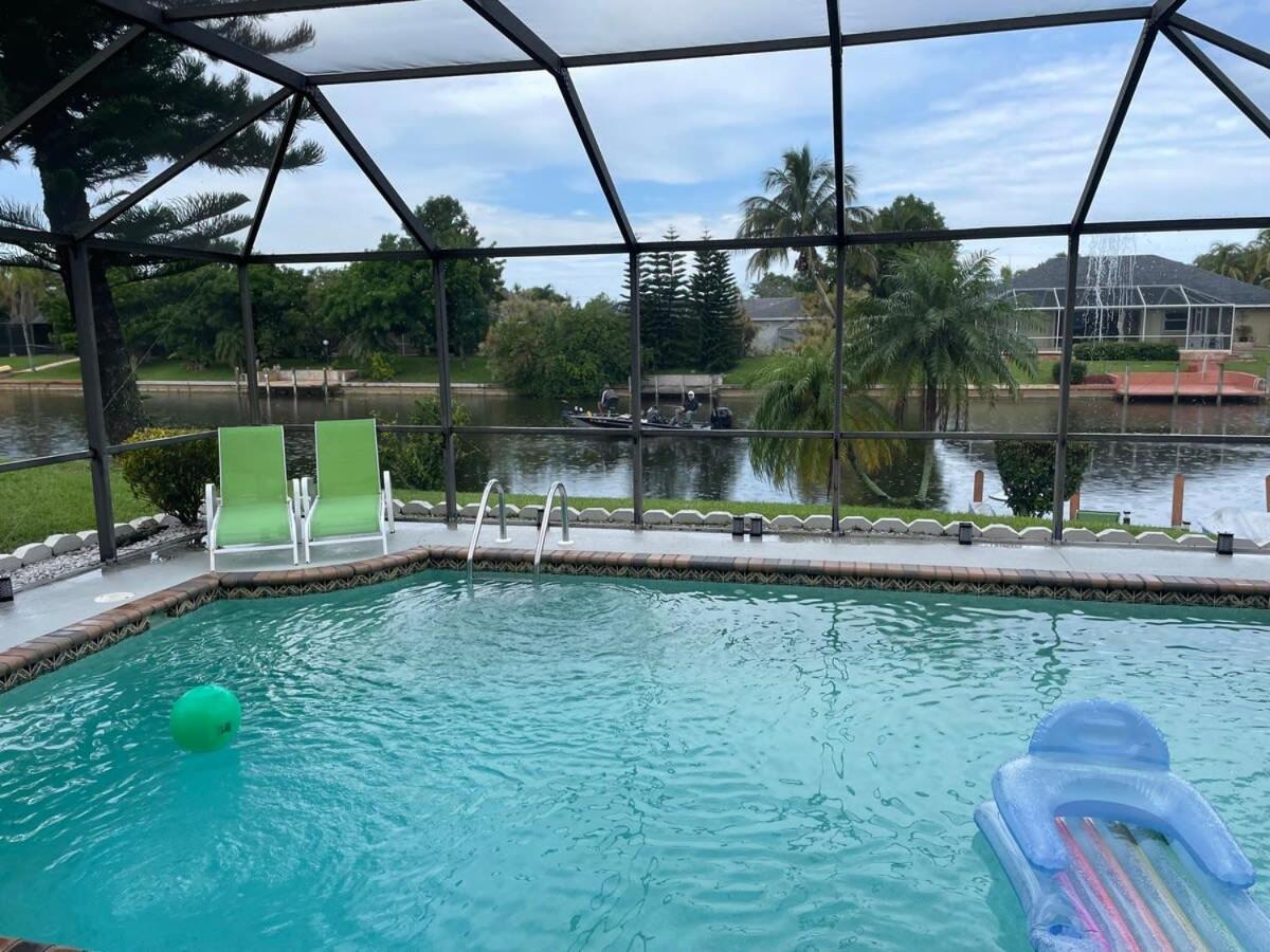 Hidden Secret Waterfront Retreat Villa Cape Coral Exterior photo